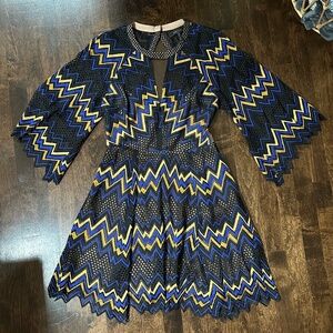 BCBG Maxazria Blue and Yellow Patterned Dress - size 4